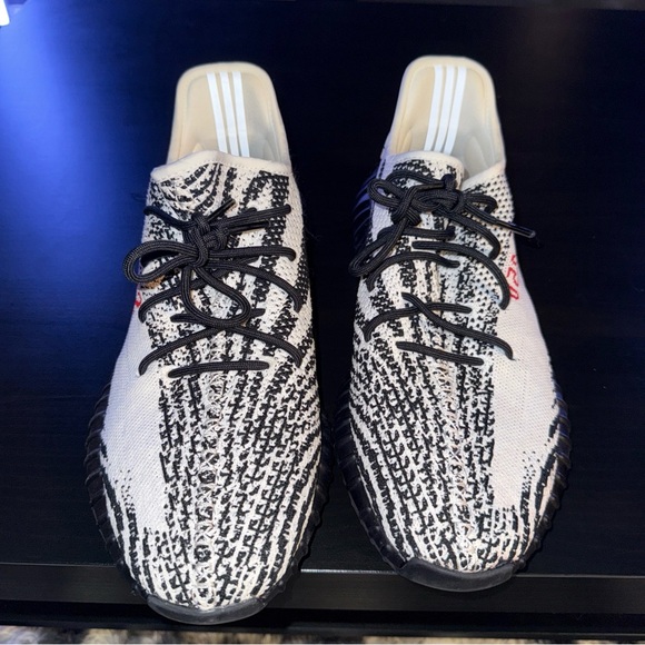 Adidas Men's Custom black Sole Yeezy 350 - Picture 1 of 5
